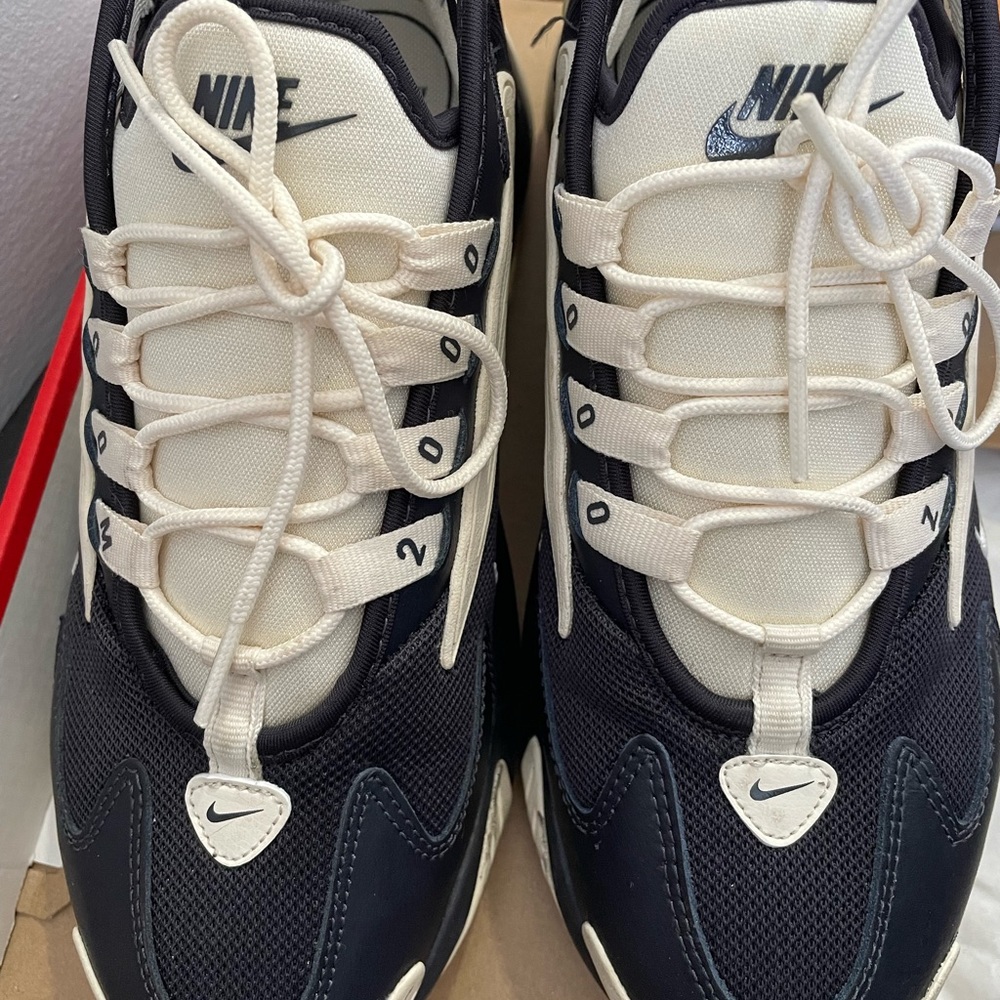 Nike zoom2k women size 7